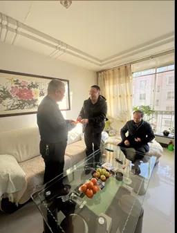 春節(jié)前夕酒泉市國(guó)資委領(lǐng)導(dǎo)看望慰問(wèn)敦煌種業(yè)老干部老黨員、困難職工