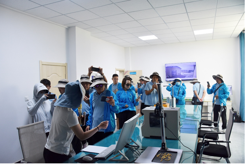 攜手同行 共創(chuàng)未來(lái) —— 敦煌種業(yè)黃淮海區(qū)域戰(zhàn)略合作伙伴赴酒泉進(jìn)行觀摩交流